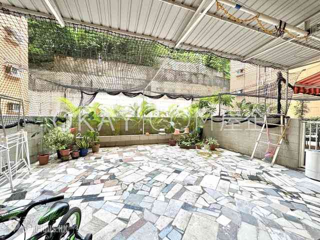 Pok Fu Lam - Baguio Villa Block 27 01