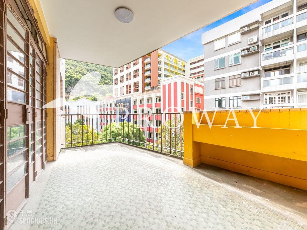 Happy Valley - Green Lane Court 01