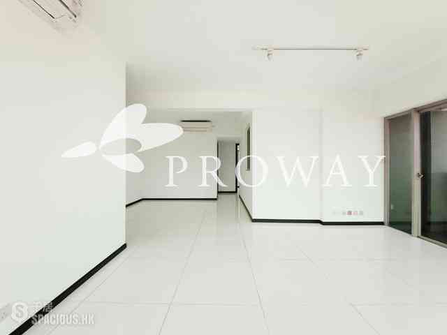 Sai Ying Pun - Centre Place 05
