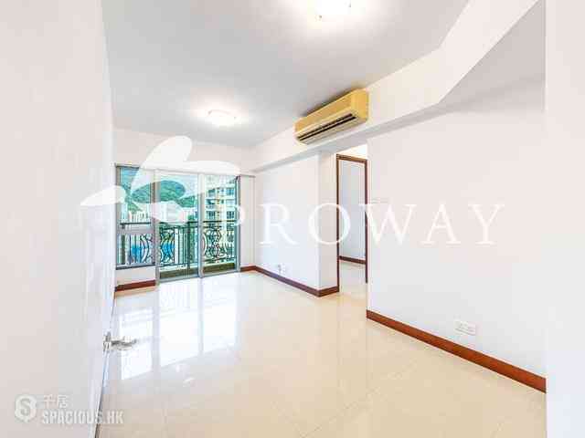 Kennedy Town - The Merton 01
