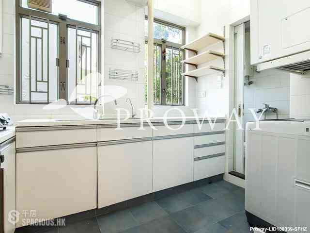 Pok Fu Lam - Bisney Villas 10
