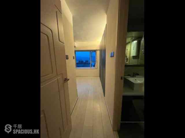North Point - Island Place 10