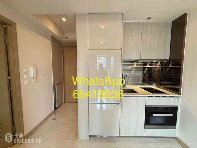 Sai Ying Pun - King's Hill 07