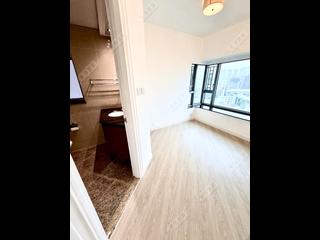 West Kowloon - Sorrento Phase 1 Block 6 04