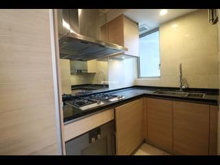 Wan Chai - The Avenue Phase 1 03