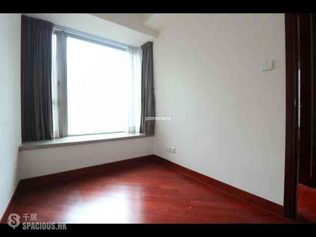 Wan Chai - The Avenue Phase 1 07