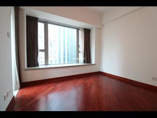 Wan Chai - The Avenue Phase 1 08