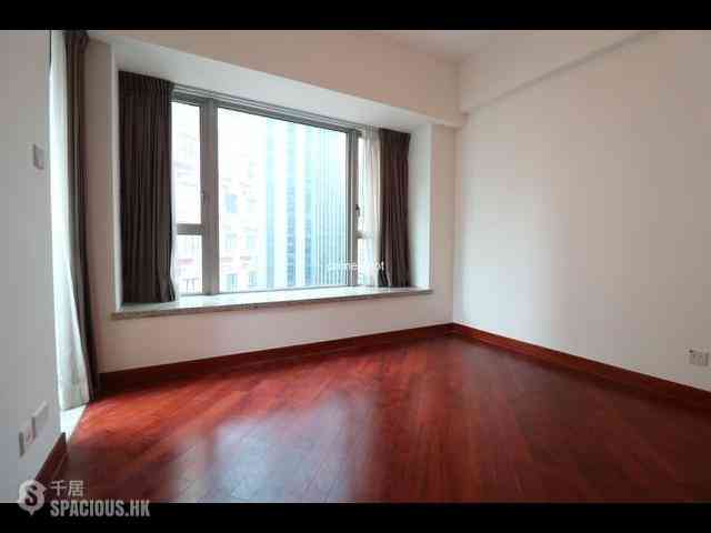 Wan Chai - The Avenue Phase 1 08