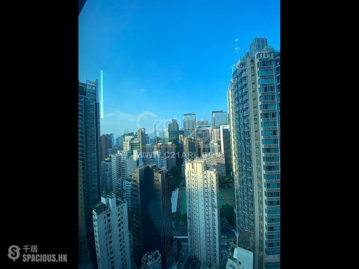 Wan Chai - The Avenue 01