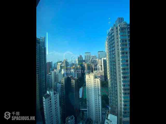 Wan Chai - The Avenue 01
