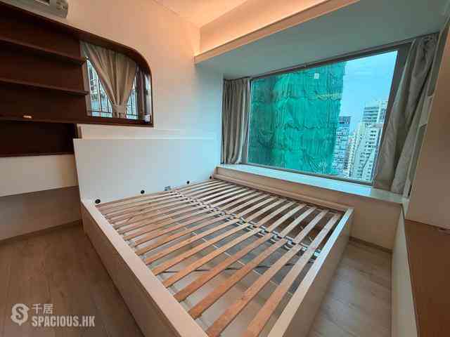Sai Ying Pun - Centre Place 07