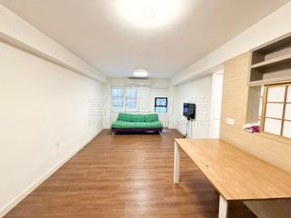 Happy Valley - Elegant Terrace 03