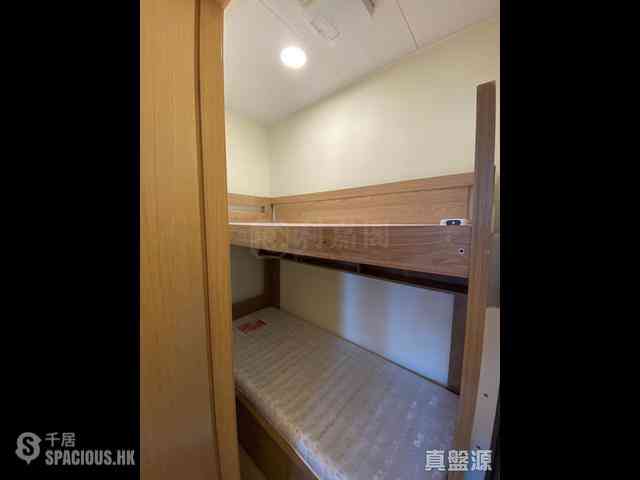 Sai Ying Pun - Golden Phoenix Court 08