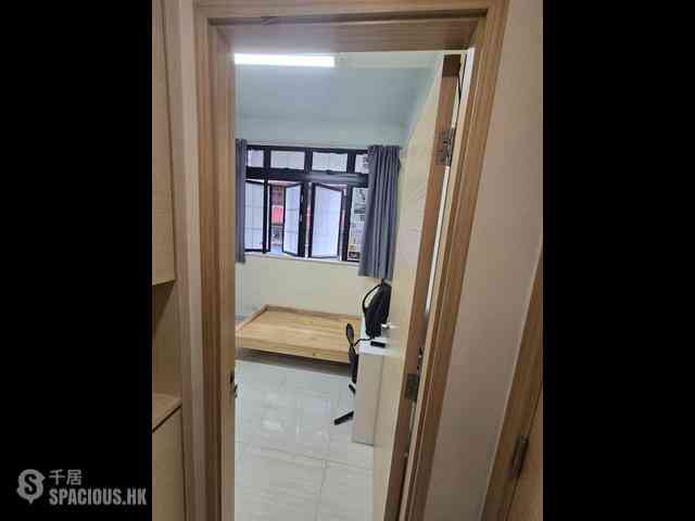 Sai Ying Pun - 20, Third Street 11