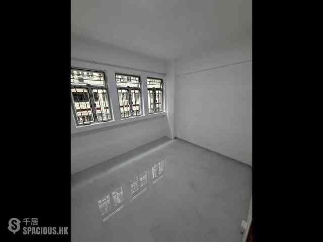 Jordan - Man Fai Building 02