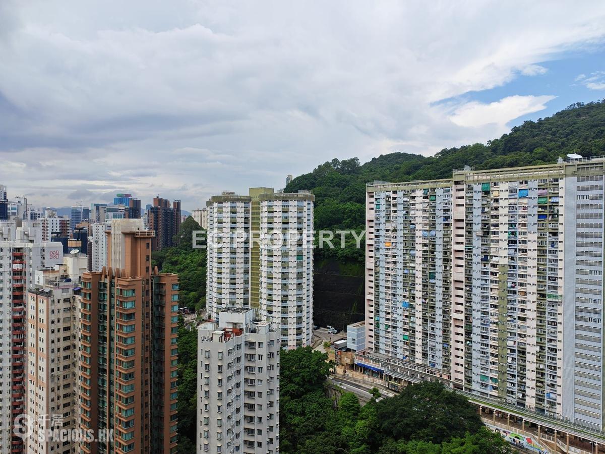 Tai Hang - Grand Deco Tower 01