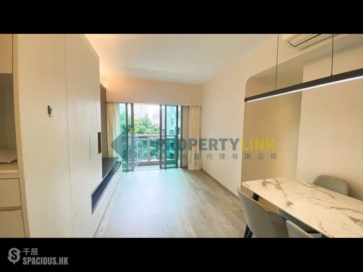 Sai Ying Pun - Centre Place 01