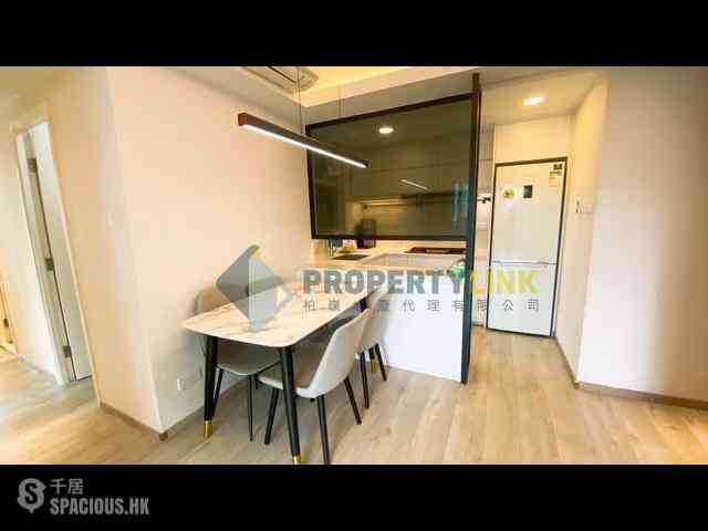 Sai Ying Pun - Centre Place 02