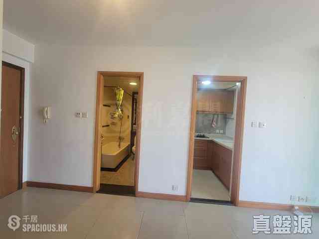 Tseung Kwan O - The Grandiose Block 3 09
