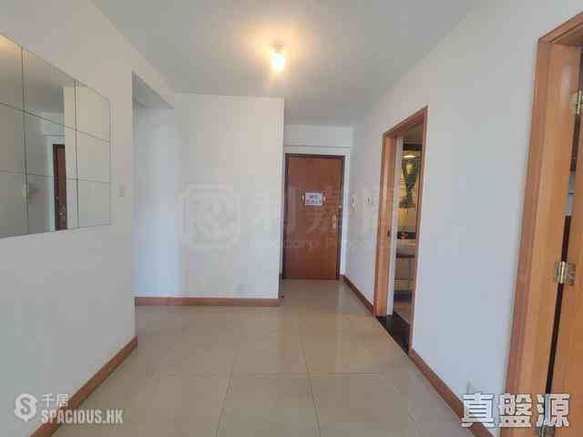 Tseung Kwan O - The Grandiose Block 3 11