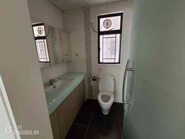 Mid Levels Central - Clovelly Court Block 2 07