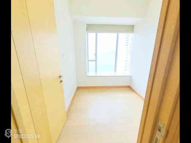 Kennedy Town - Cadogan 03
