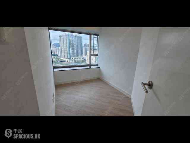 West Kowloon - Sorrento Phase 1 Block 6 04