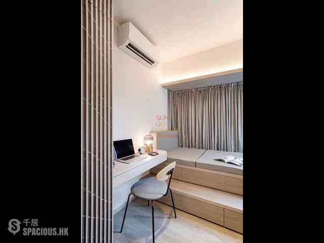 Mid Levels Central - Peach Blossom 05