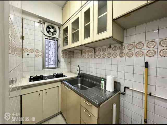 Wan Chai - Hay Wah Building Block A 02