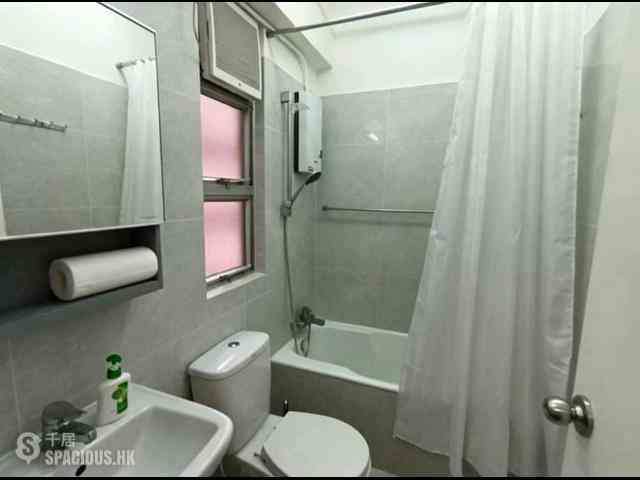 Wan Chai - Hay Wah Building Block A 03