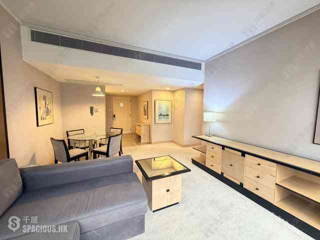 Wan Chai - Convention Plaza Apartments 05