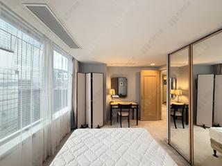 Wan Chai - Convention Plaza Apartments 07