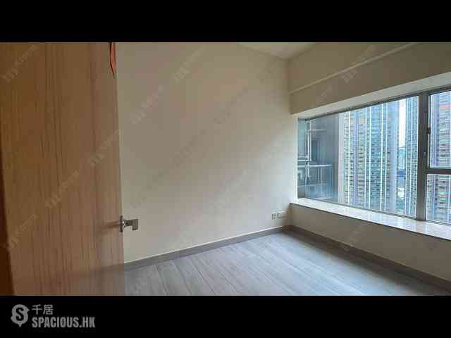 West Kowloon - The Waterfront Phase 1 Block 1 05