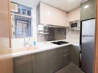 Sai Ying Pun - Island Crest Block 1 05