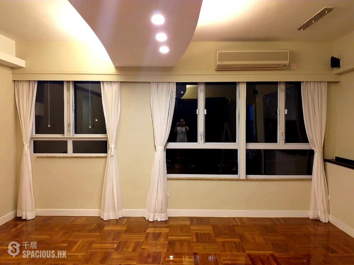 Sai Ying Pun - Hing Hon Building 01