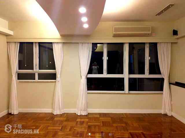 Sai Ying Pun - Hing Hon Building 01