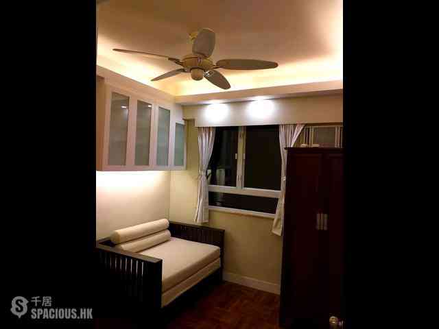 Sai Ying Pun - Hing Hon Building 03