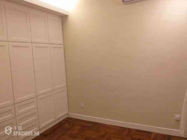 Sai Ying Pun - Hing Hon Building 06