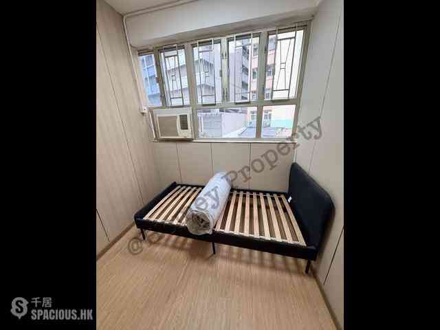 Wan Chai - King Sing Mansion 03
