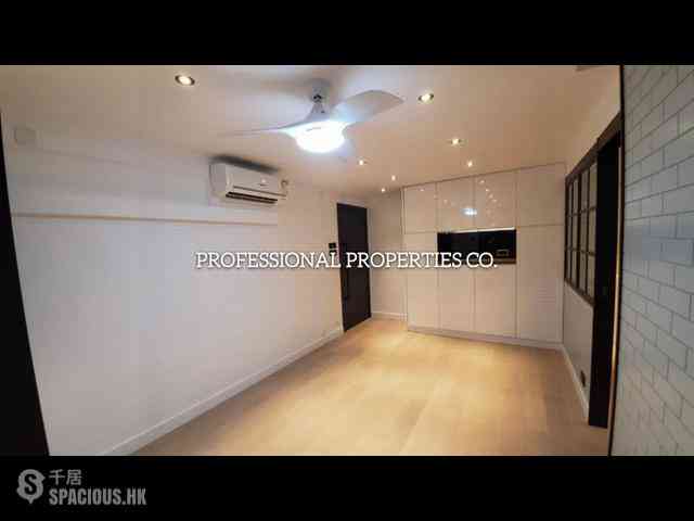 Wan Chai - Rialto Building 03