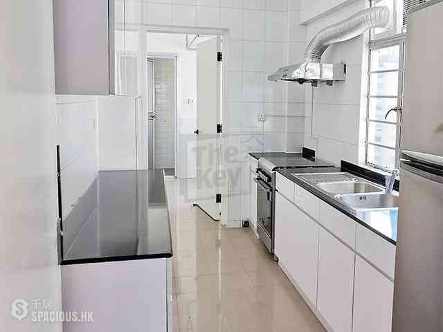 Pok Fu Lam - Scenic Villas 06