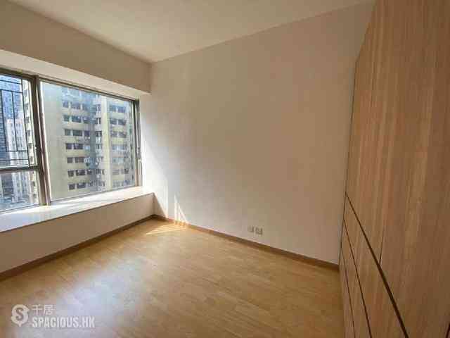 Sai Ying Pun - Island Crest 06