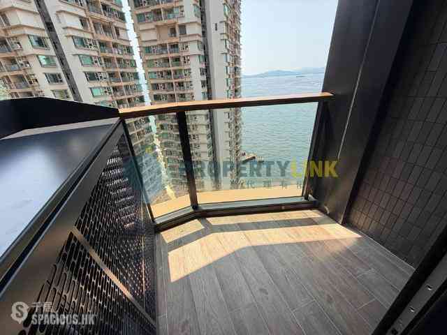 Kennedy Town - Kennedy Bay 07