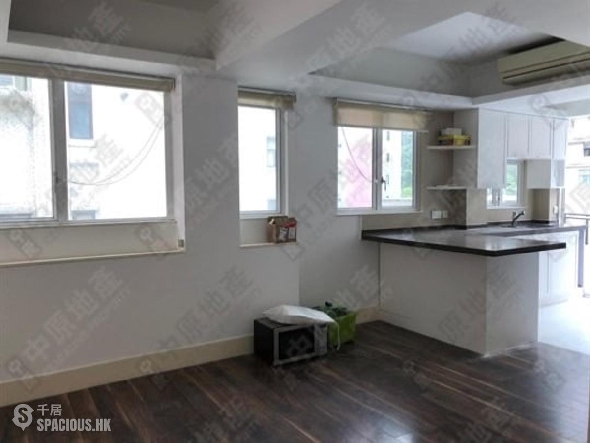 Sai Ying Pun - Sun Luen Building 01