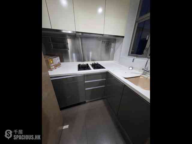 Sai Ying Pun - Island Crest 03