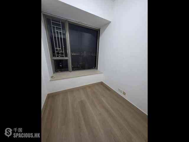 Sai Ying Pun - Island Crest 06