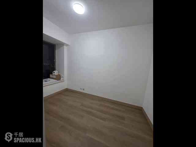 Sai Ying Pun - Island Crest 09