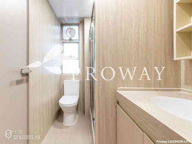 Mid Levels West - Realty Gardens London Court (Block 1) London Court 12