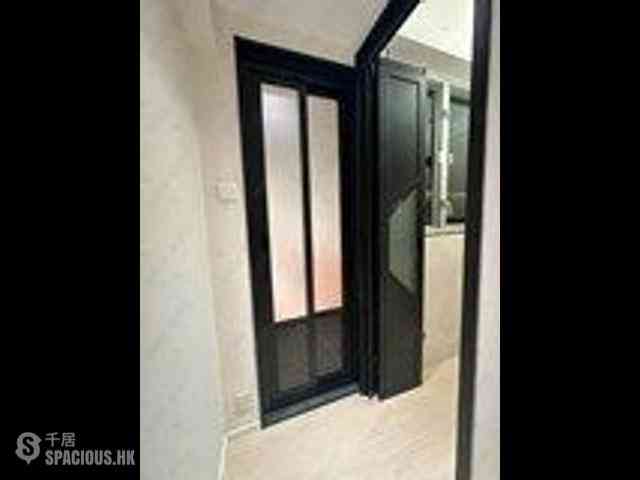 Pok Fu Lam - Baguio Villa Block 25 04
