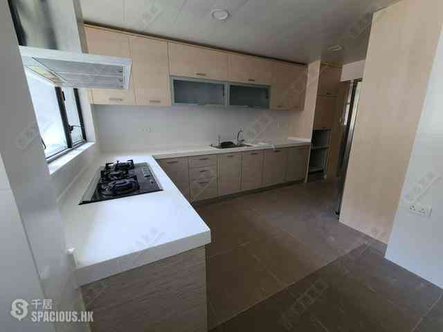Mid Levels Central - Clovelly Court 08